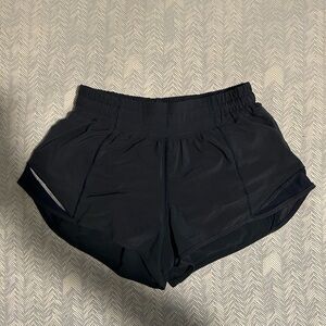 LULULEMON Navy Hotty Hot Shorts 2.5”